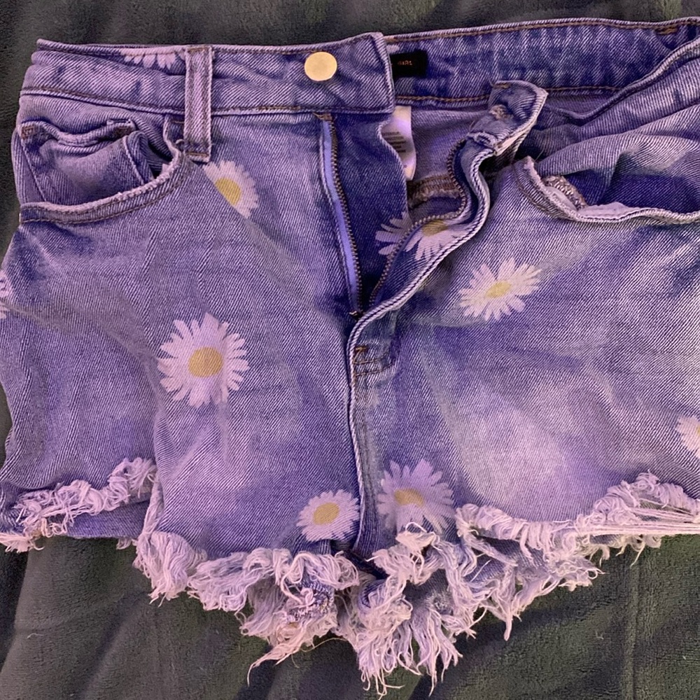 Material Girl Mini Shorts. Size 5